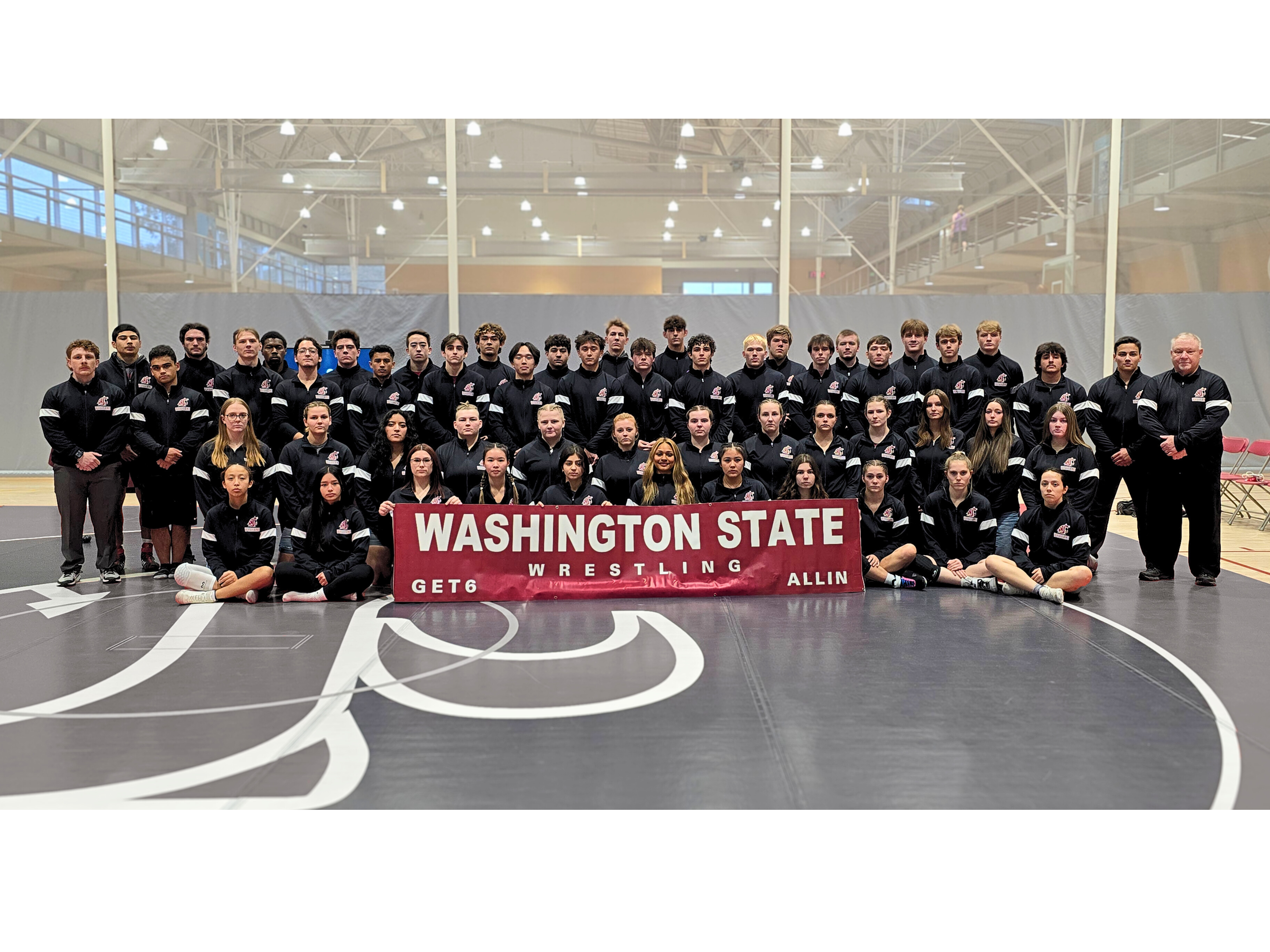 2024 2025 WSU Men & Women Wrestling Team
